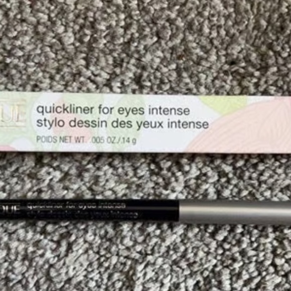 Clinique Quickliner™ For Eyes Intense Eyeliner (Shade: Intense Black) - Picture 1 of 1